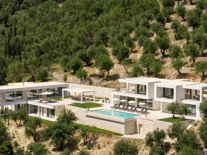 Image of Lianolia Estate